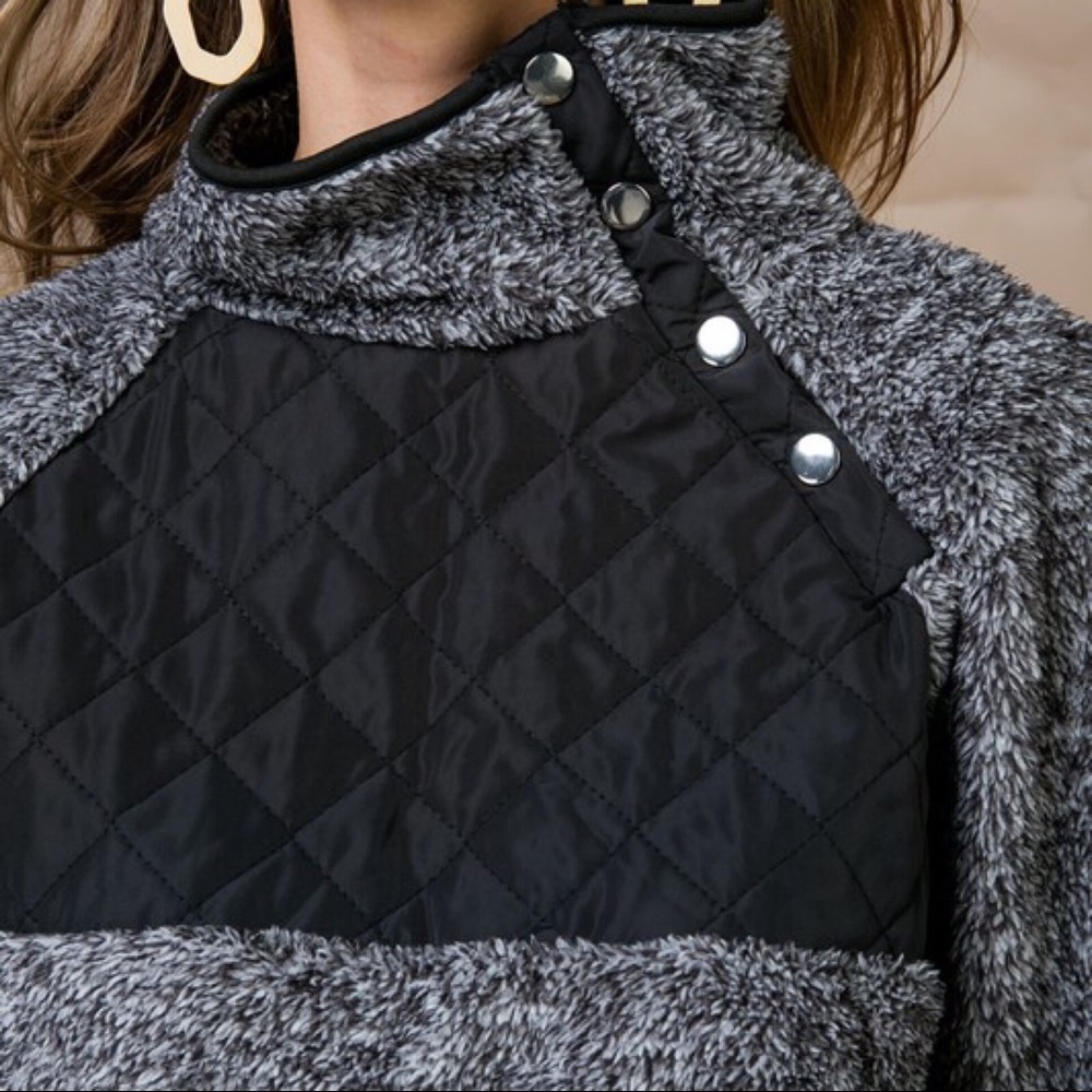 CLEARANCE-NO OFFERS‼️ 5 🌟Miranda Fuzzy Pullover - Picture 5 of 6